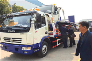 越城汽车道路救援拖车价格